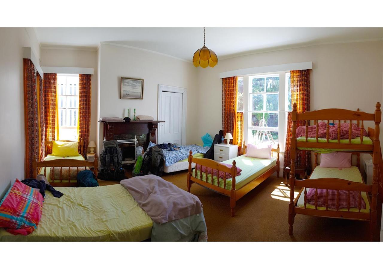 Honeysuckle House Hostel Nelson Buitenkant foto